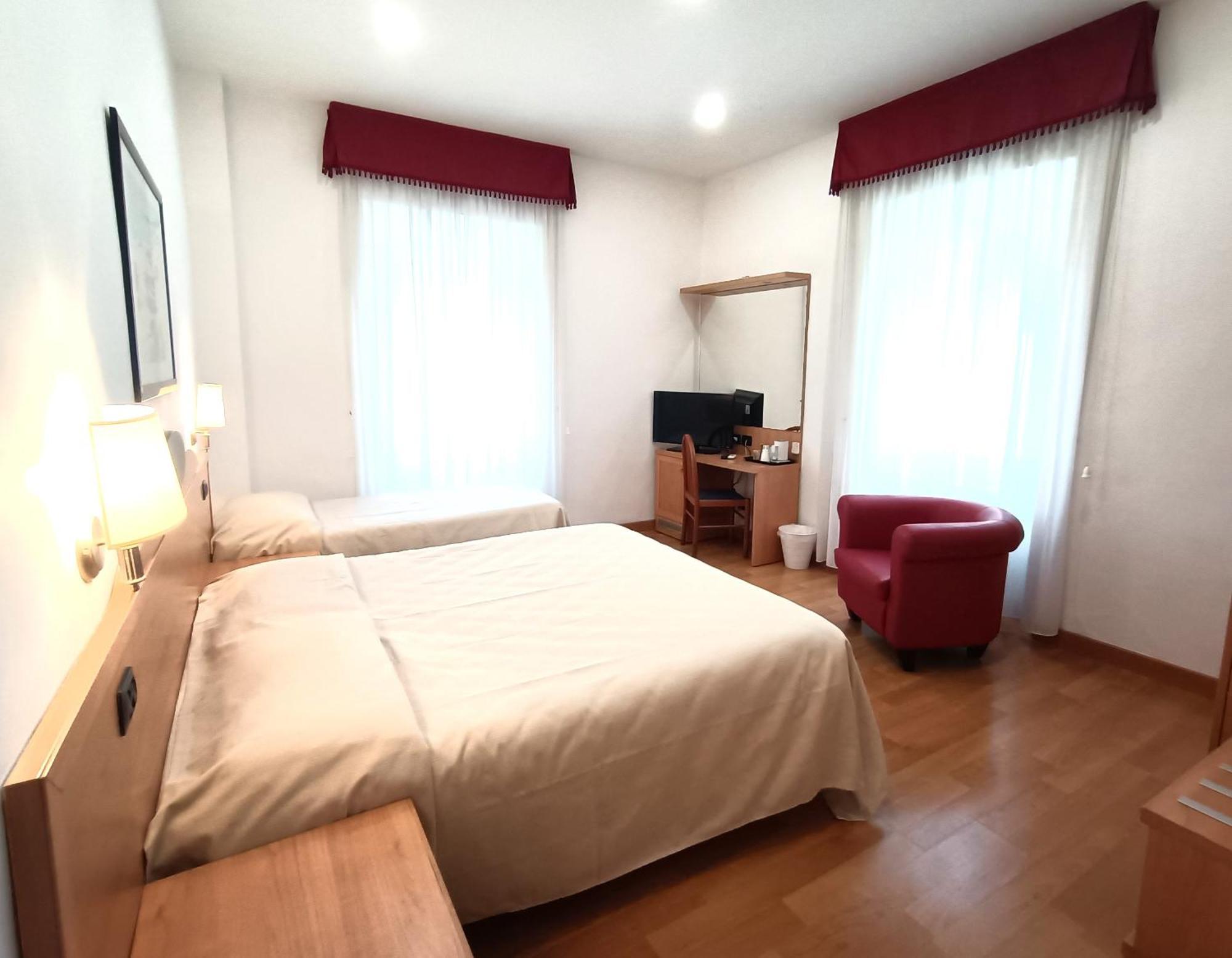 Hotel L'Isola Santa Marinella Εξωτερικό φωτογραφία
