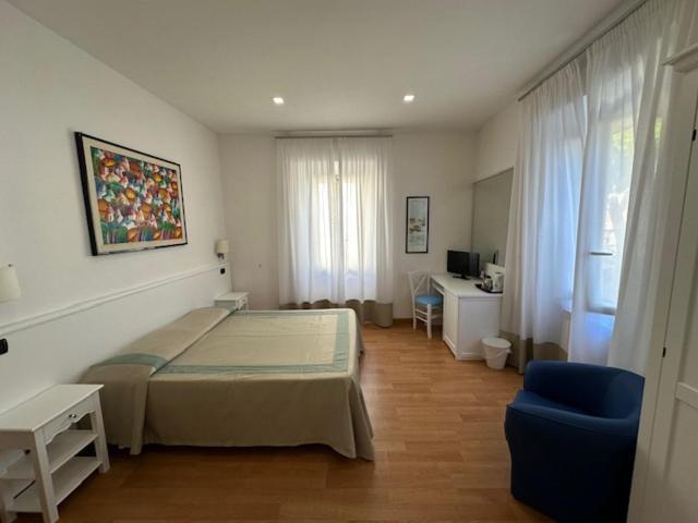 Hotel L'Isola Santa Marinella Εξωτερικό φωτογραφία