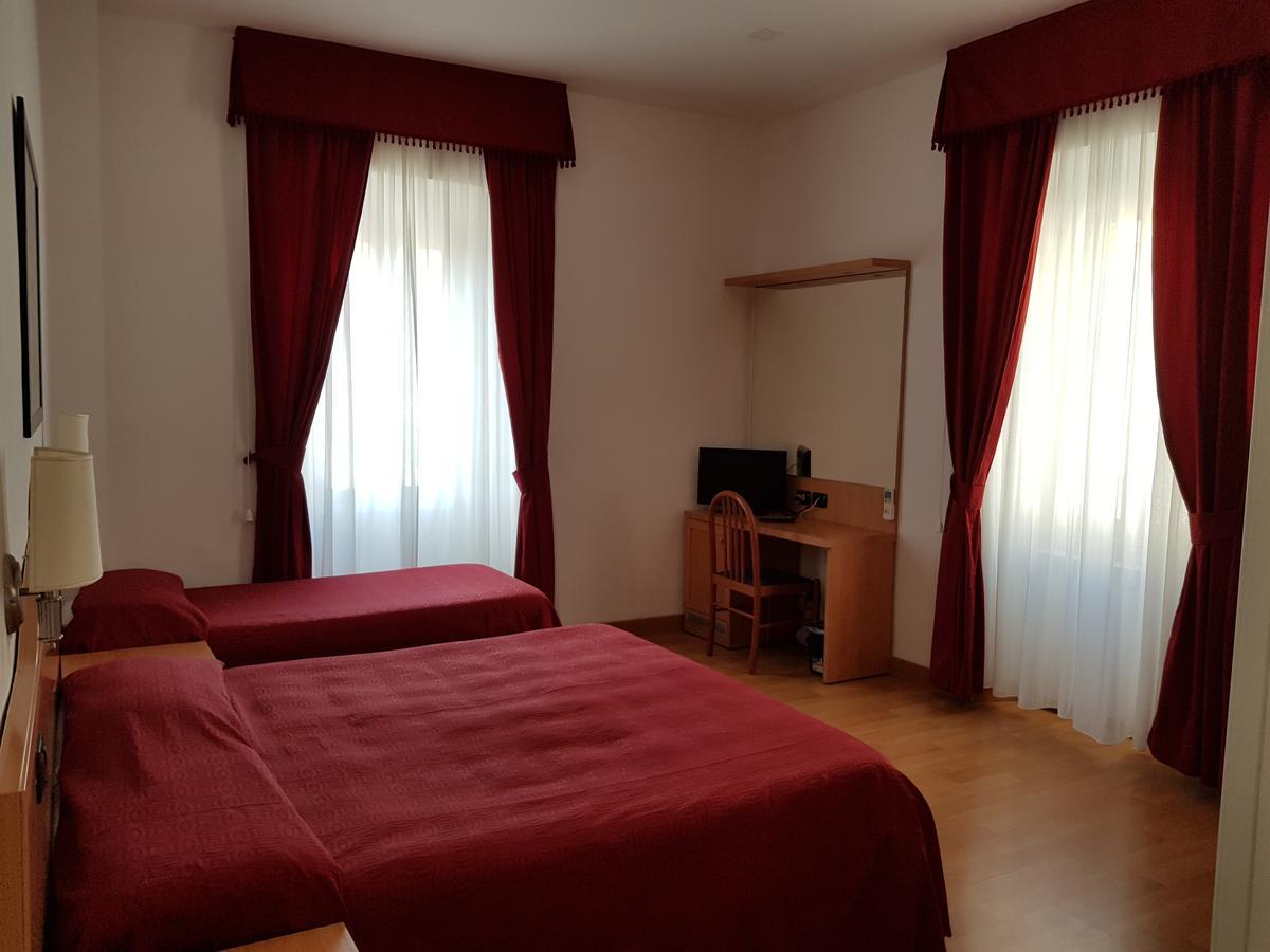 Hotel L'Isola Santa Marinella Εξωτερικό φωτογραφία
