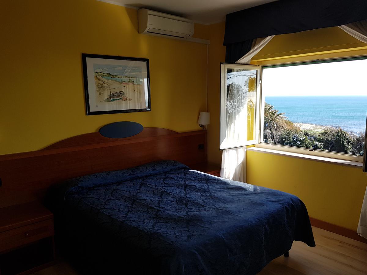 Hotel L'Isola Santa Marinella Εξωτερικό φωτογραφία
