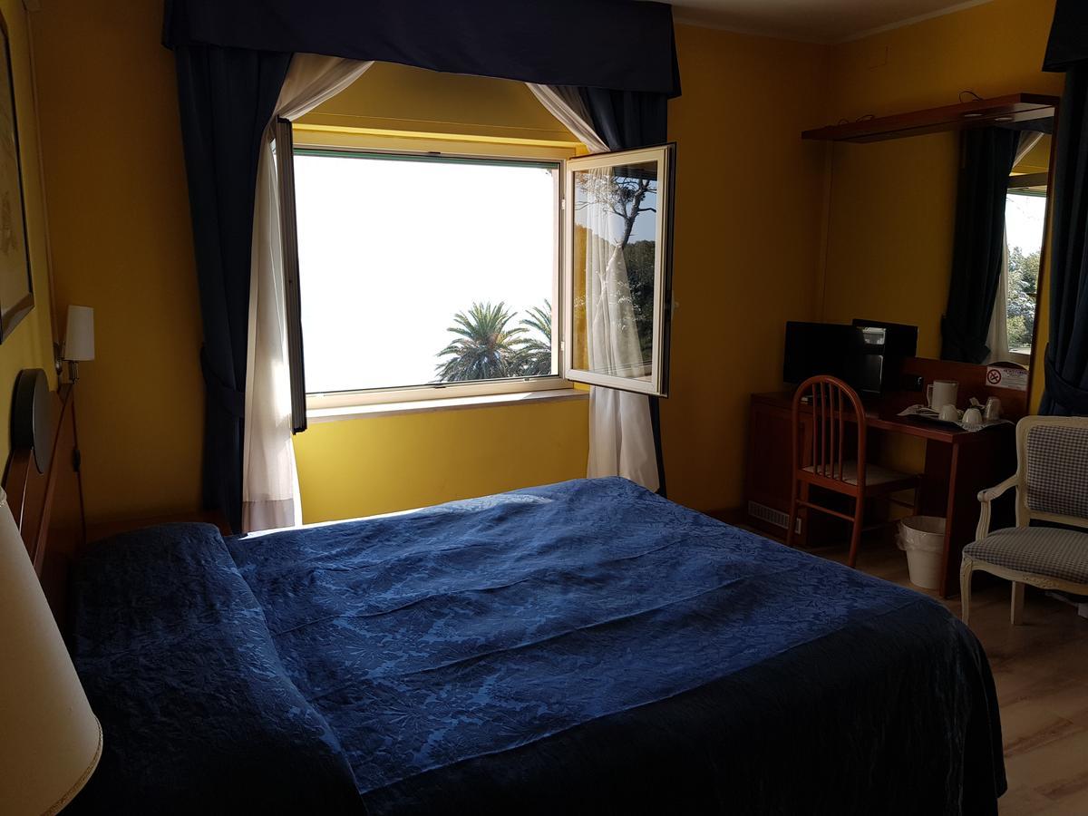 Hotel L'Isola Santa Marinella Εξωτερικό φωτογραφία